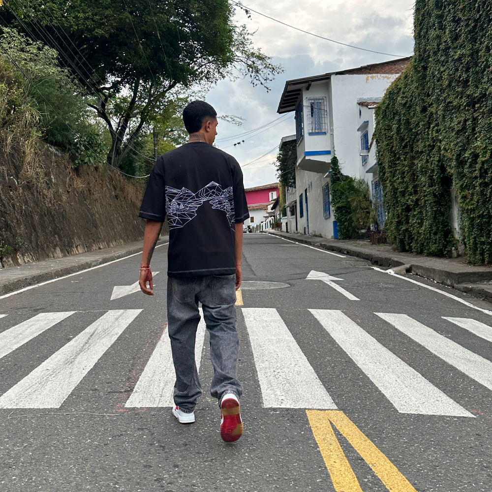 CAMISETA OVERSIZE INSPIRED