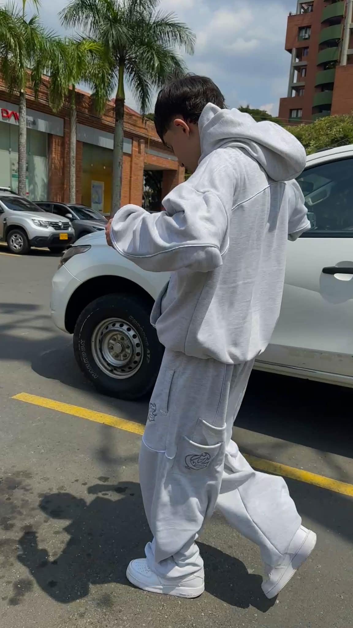 TRACKSUIT GHOSTED